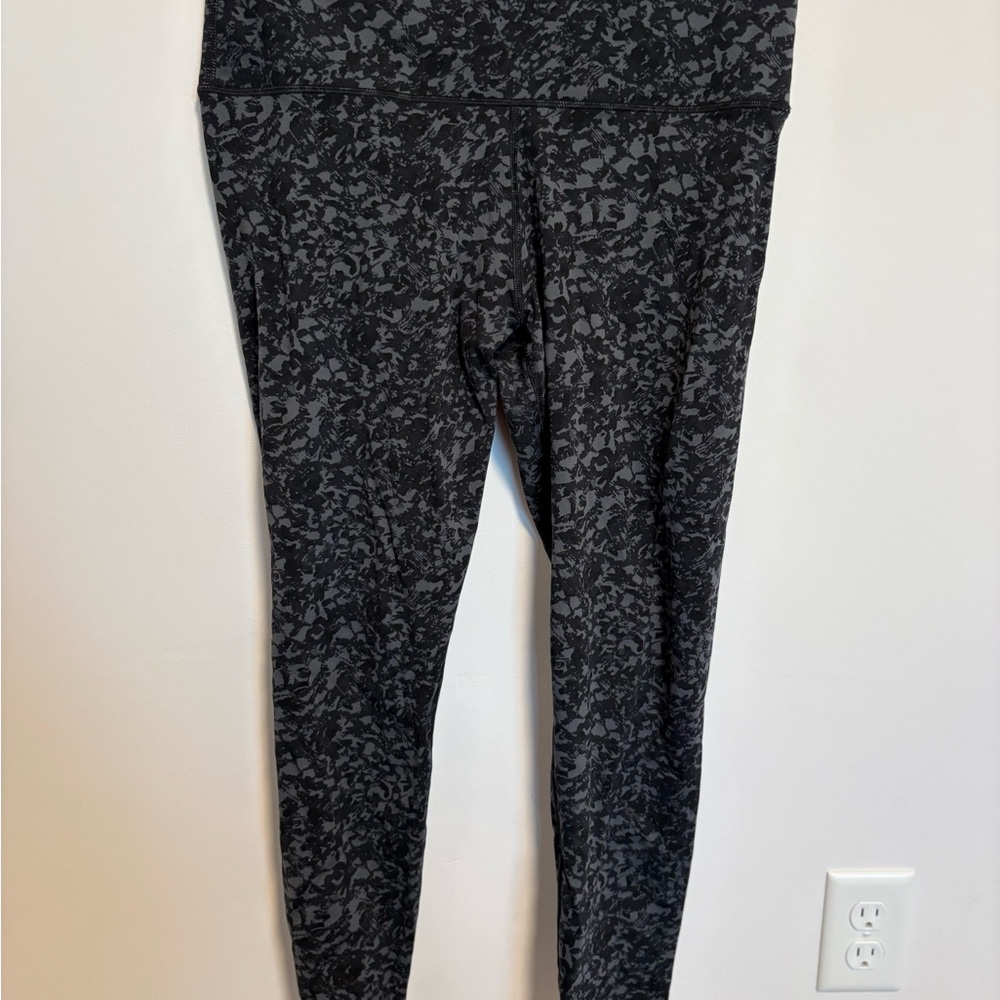 Lululemon Black and Gray Patterned Leggings